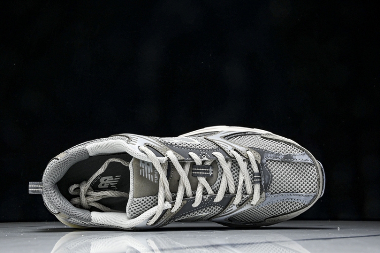  New Balance 530 MR530TG