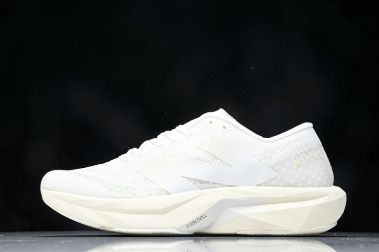  New Balance FuelCell Rebel V4 WFCXLJ4
