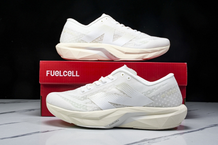  New Balance FuelCell Rebel V4 WFCXLJ4