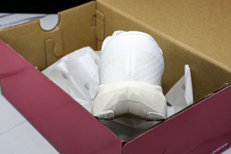  New Balance FuelCell Rebel V4 WFCXLJ4