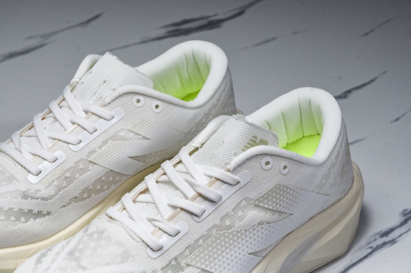 New Balance FuelCell Rebel V4 WFCXLJ4 