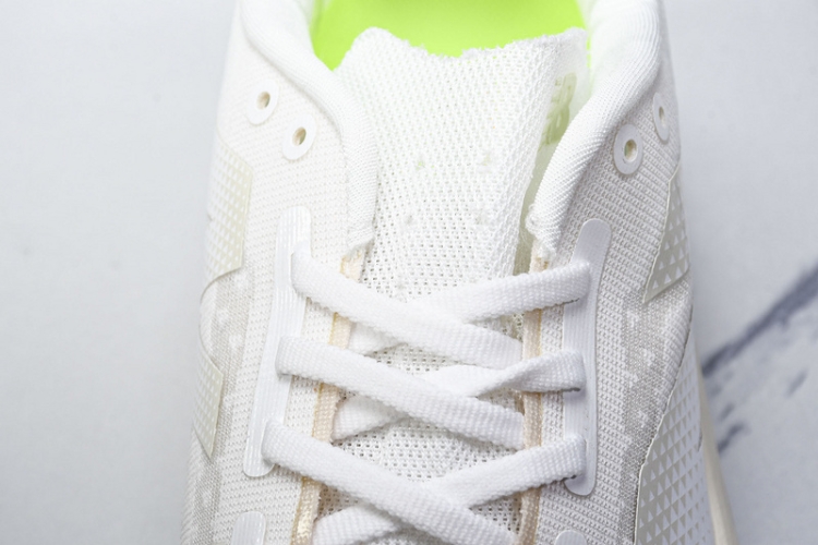  New Balance FuelCell Rebel V4 WFCXLJ4