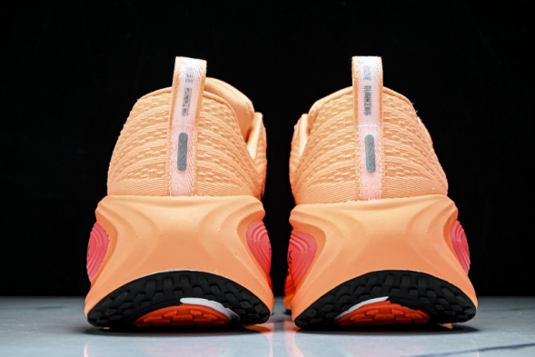 Nike Air ZoomX Vomero Plus HV8150-801 