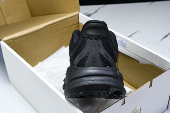 HOKA Bondi 9 1162011 BBLC 