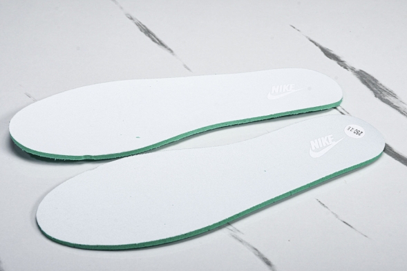 Nike Motiva DV1238-106 