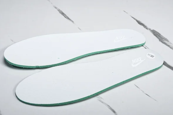 Nike Motiva DV1238-106 