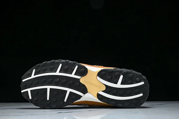 New Balance 204 U204LKTI 