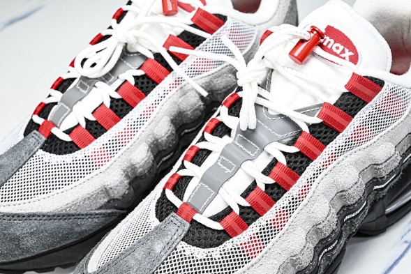 Nike Air Max 95 x Undefeated IB4523-003 