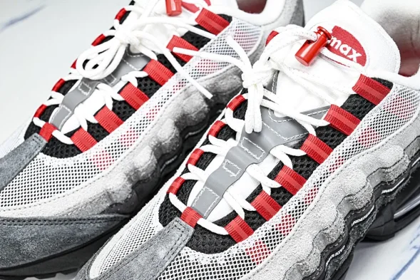 Nike Air Max 95 x Undefeated IB4523-003 
