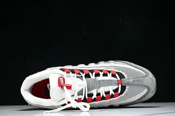 Nike Air Max 95 x Undefeated IB4523-003 