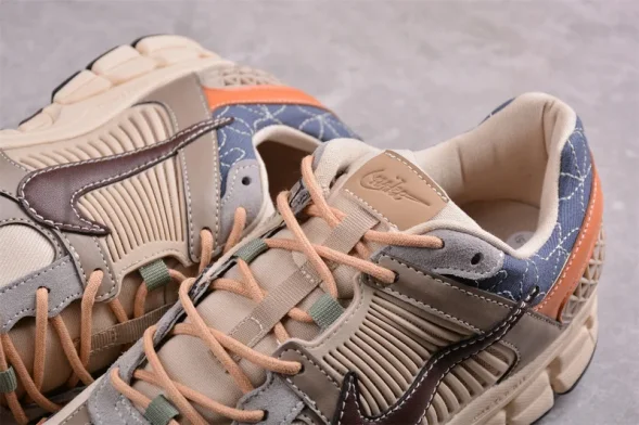 Nike Zoom Vomero 5 SP FZ5051-121 