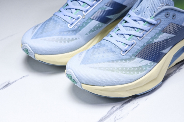 New Balance FuelCell Rebel V4 WFCXCH4 