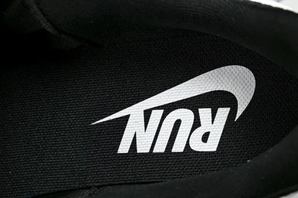 Nike Air ZoomX Vomero Plus HV8150-002 