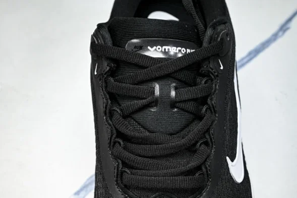 Nike Air ZoomX Vomero Plus HV8150-002 