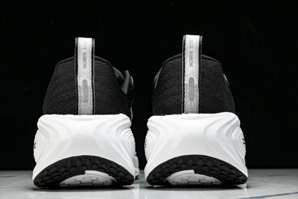 Nike Air ZoomX Vomero Plus HV8150-002 