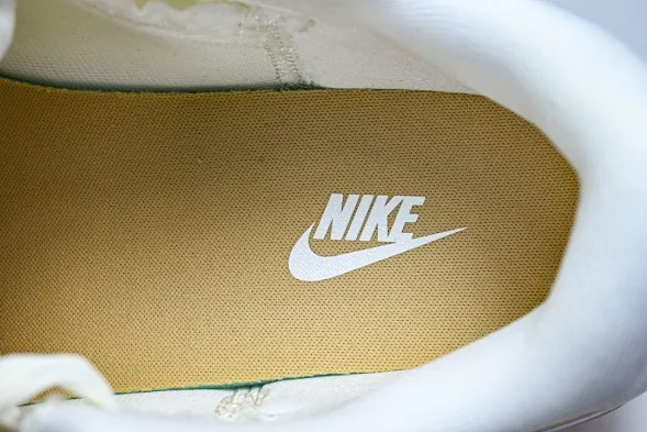 Nike Motiva DV1238 107 