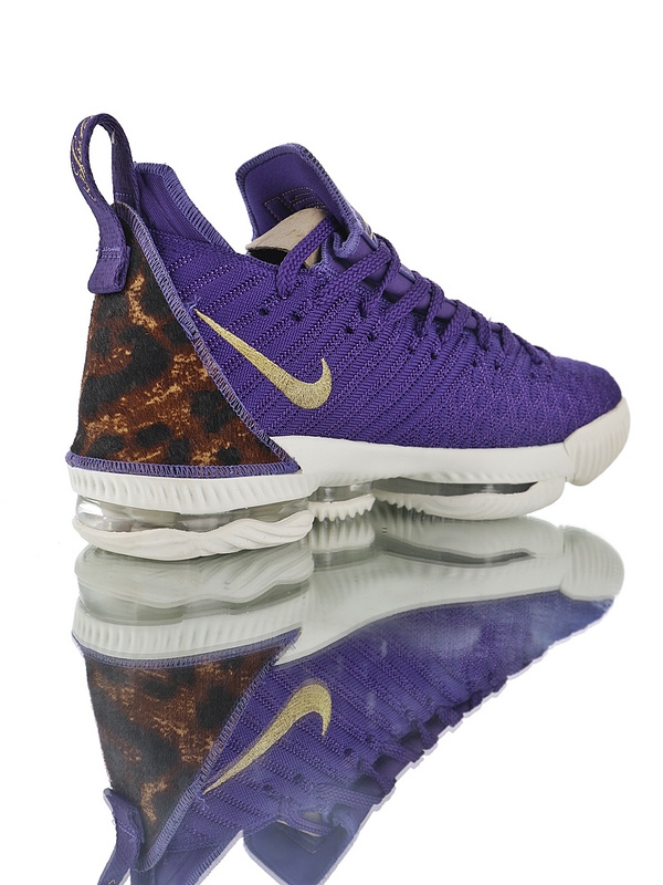 Nike Lebron “King Court Purple” 16