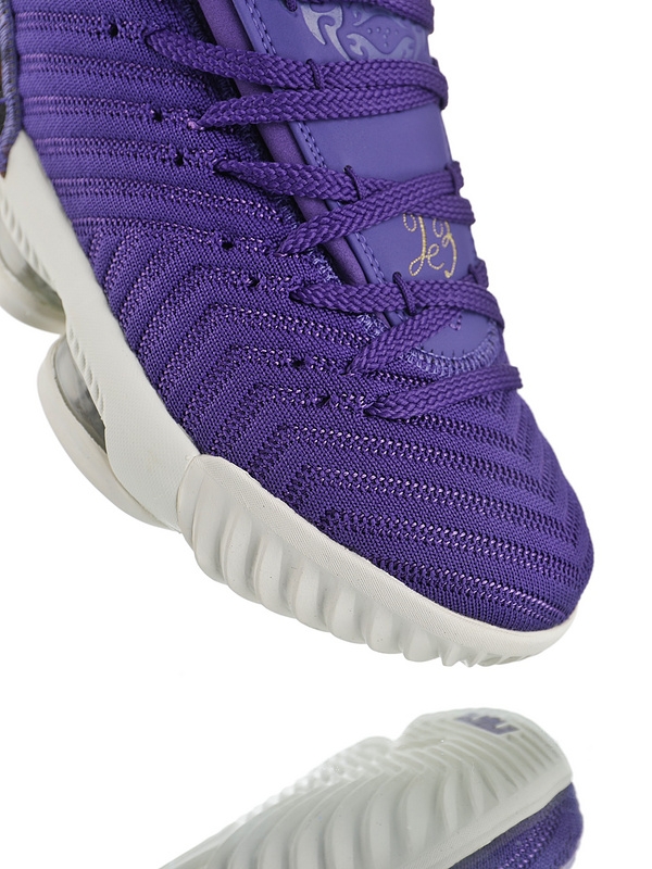 Nike Lebron “King Court Purple” 16