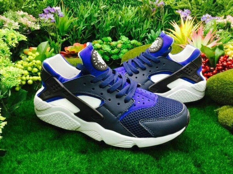  Nike Air Huarache LE 