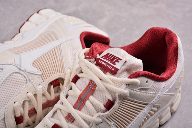  Nike Zoom Vomero 5 SP HF0737-111