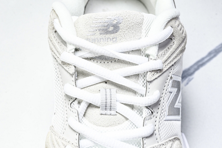  New Balance 530 MR530CE