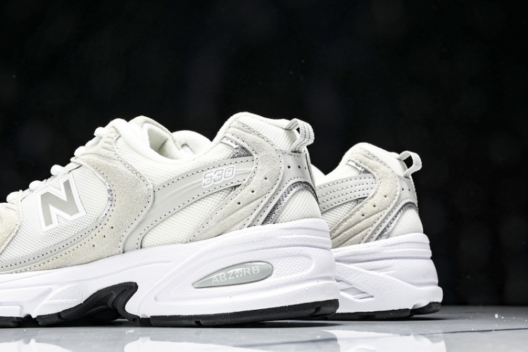  New Balance 530 MR530CE