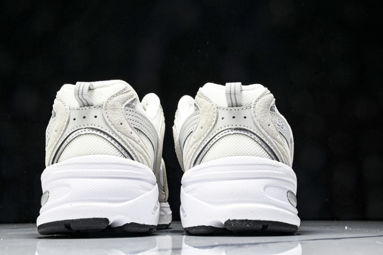  New Balance 530 MR530CE