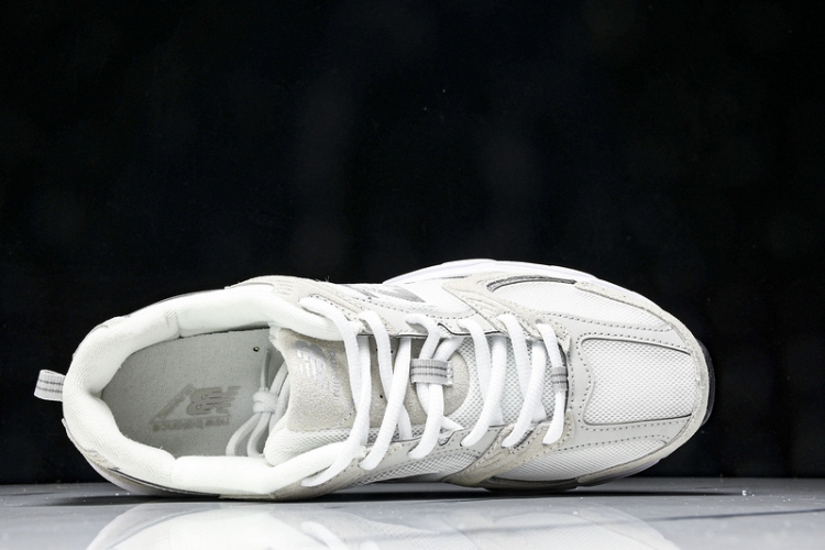  New Balance 530 MR530CE
