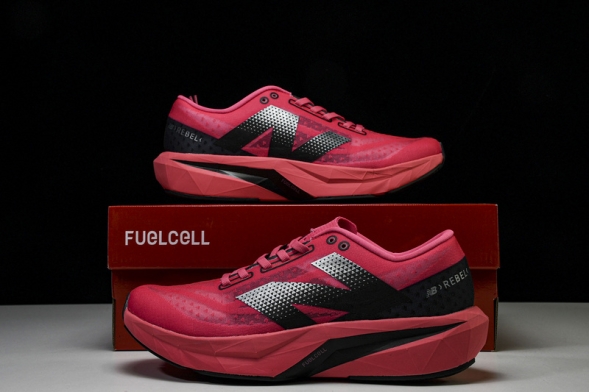 New Balance FuelCell Rebel V4 MRCXWG4 