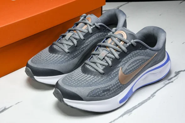 Nike Journey Run FJ7765-004 