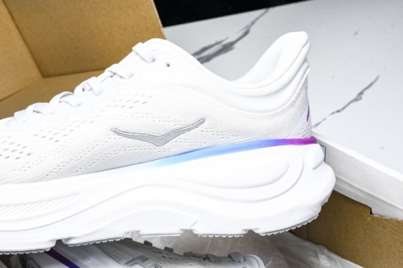 HOKA Bondi 9 1162012 CYWH 