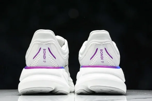 HOKA Bondi 9 1162012 CYWH 