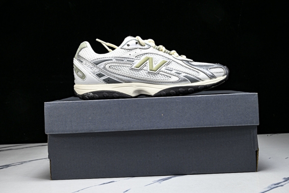 New Balance 204 U204LSWB 