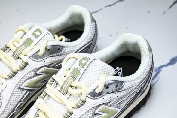 New Balance 204 U204LSWB 