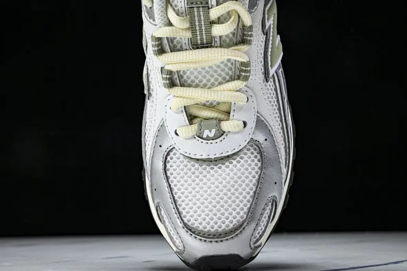 New Balance 204 U204LSWB 