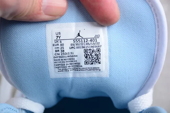 Nike Air Jordan 1 Mid University Blue 555112-401 