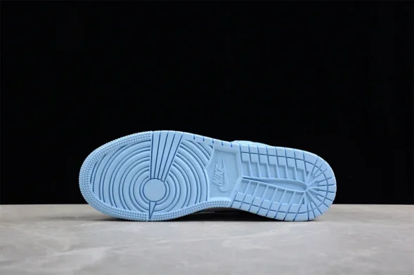 Nike Air Jordan 1 Mid University Blue 555112-401 