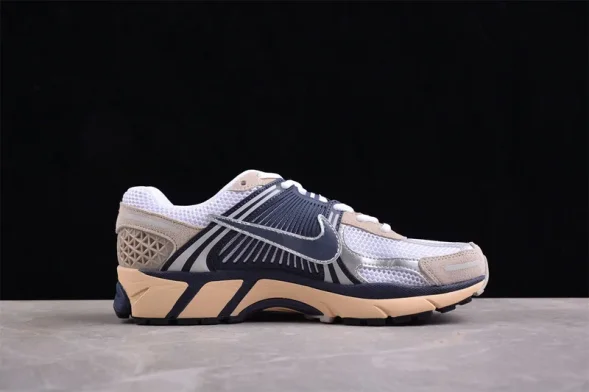 Nike Zoom Vomero 5 SP HF4259-100 