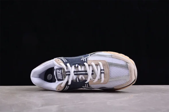 Nike Zoom Vomero 5 SP HF4259-100 