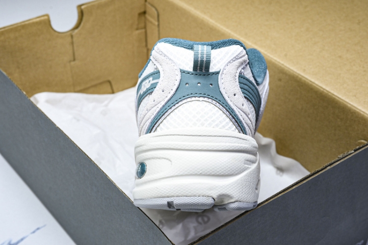  New Balance 530 MR530QA