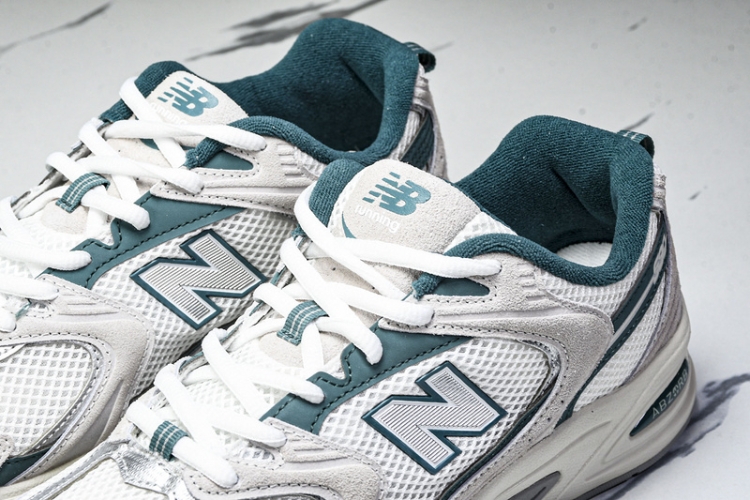  New Balance 530 MR530QA