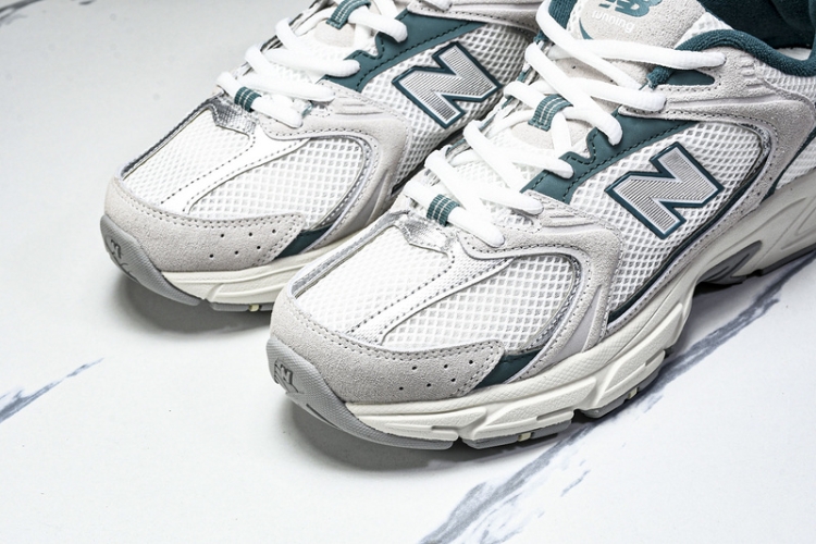  New Balance 530 MR530QA