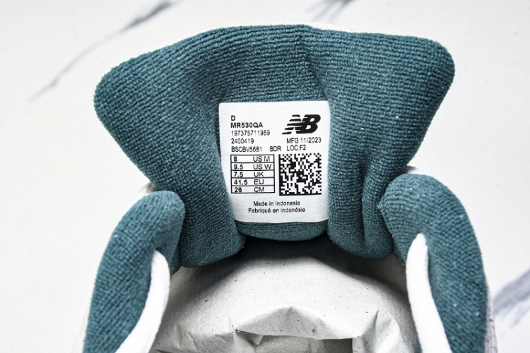  New Balance 530 MR530QA