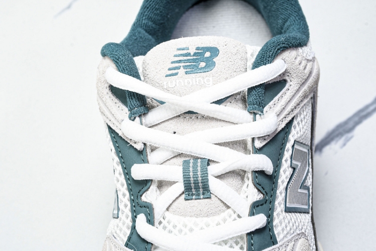  New Balance 530 MR530QA