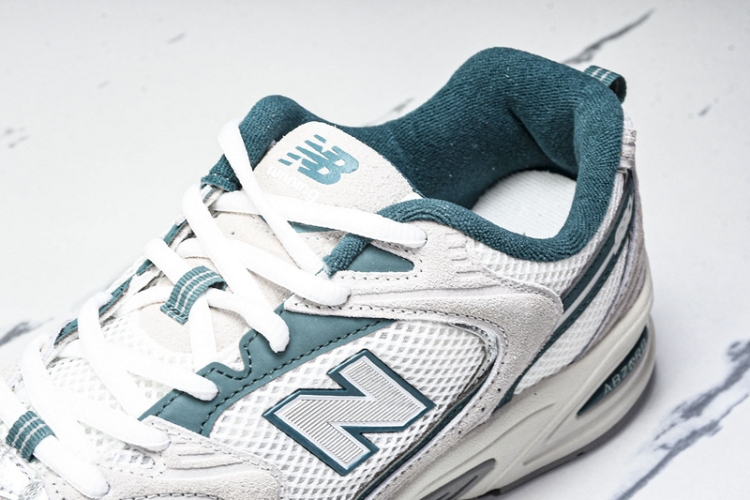  New Balance 530 MR530QA