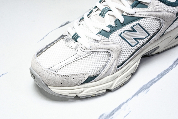  New Balance 530 MR530QA