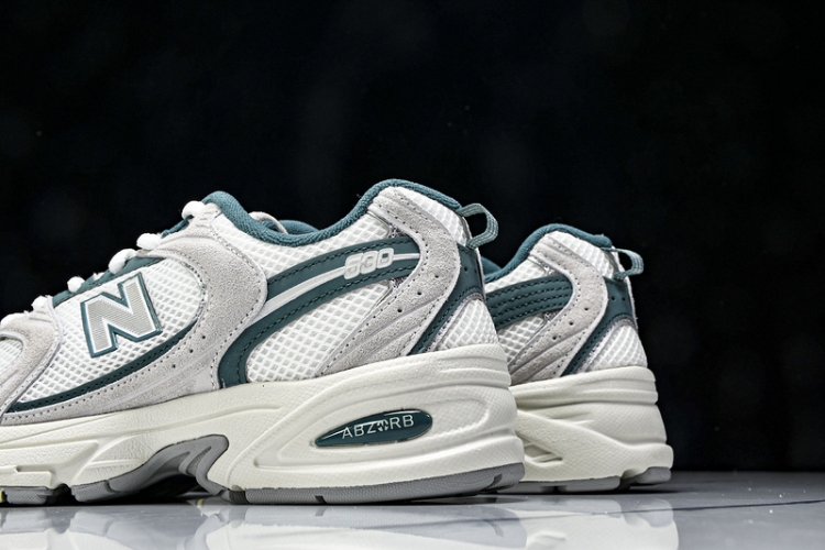  New Balance 530 MR530QA