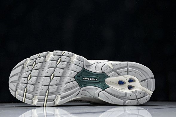 New Balance 530 MR530QA 