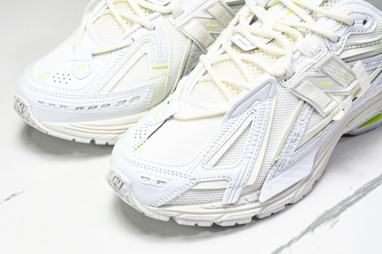  New Balance 1906 U1906AE