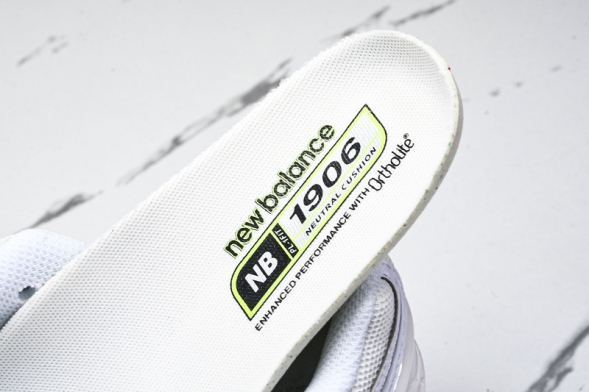 New Balance 1906 U1906AE 